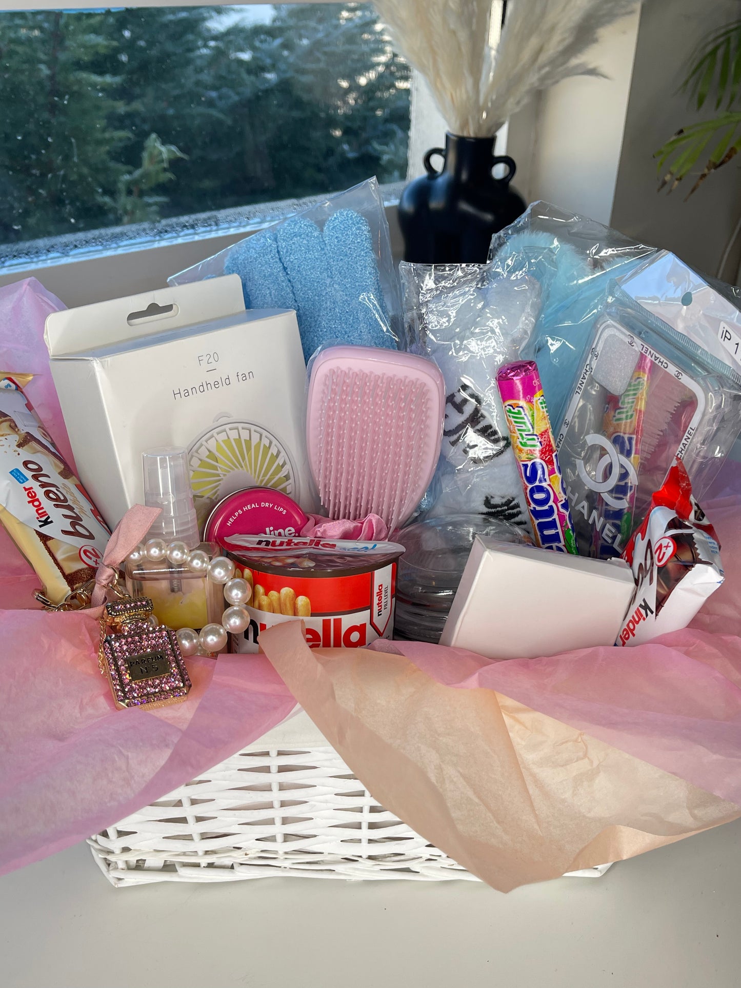 Small gift hamper